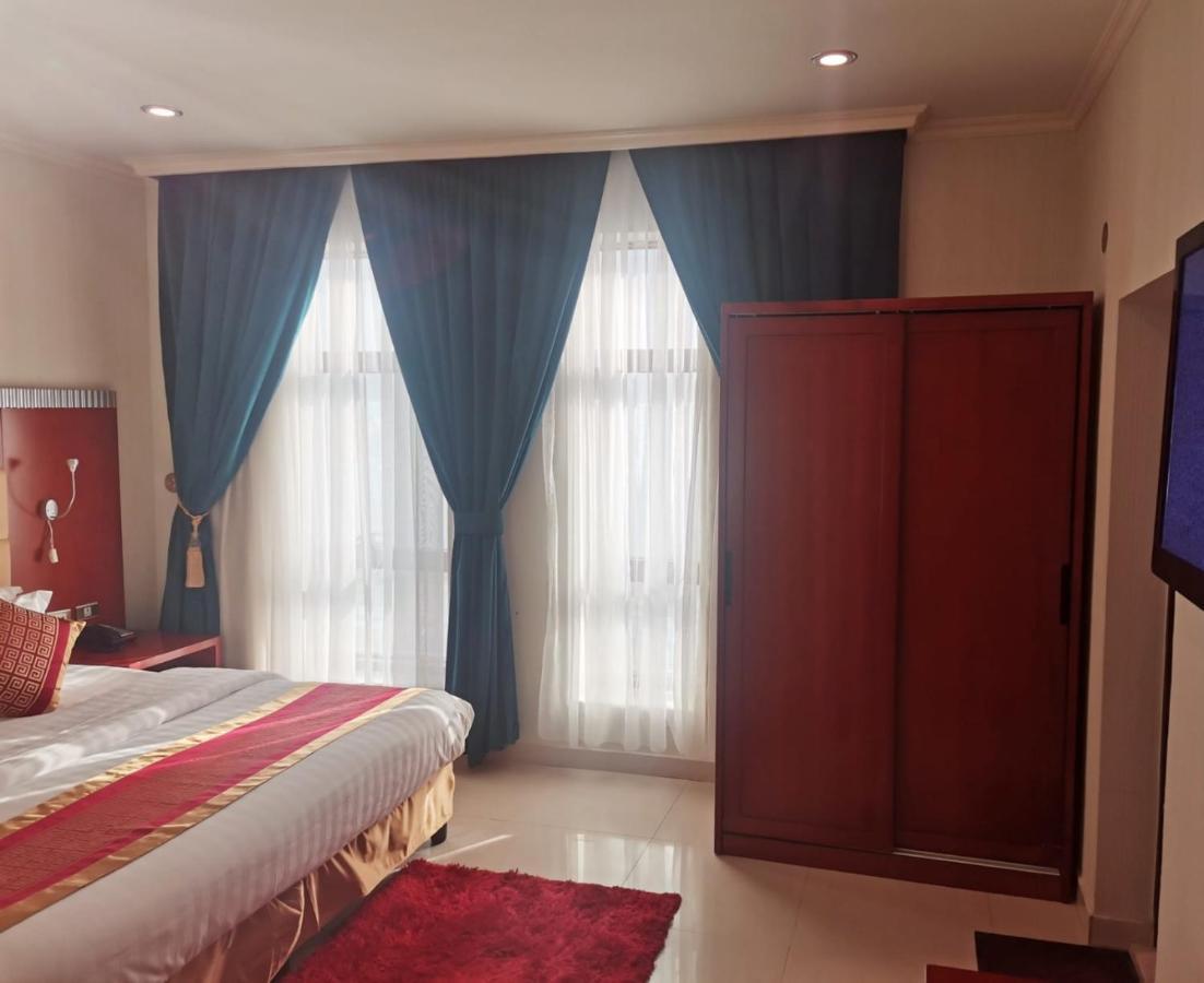 Villa Park Khobar Bagian luar foto