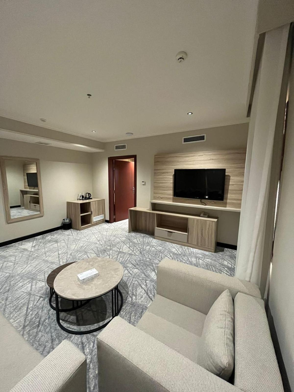 Villa Park Khobar Bagian luar foto